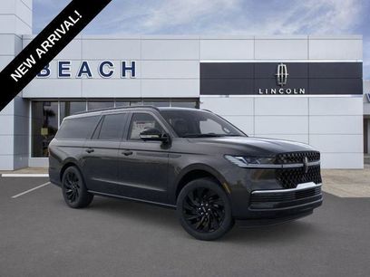 New 2025 Lincoln Navigator L Reserve w/ Jet Appearance Package