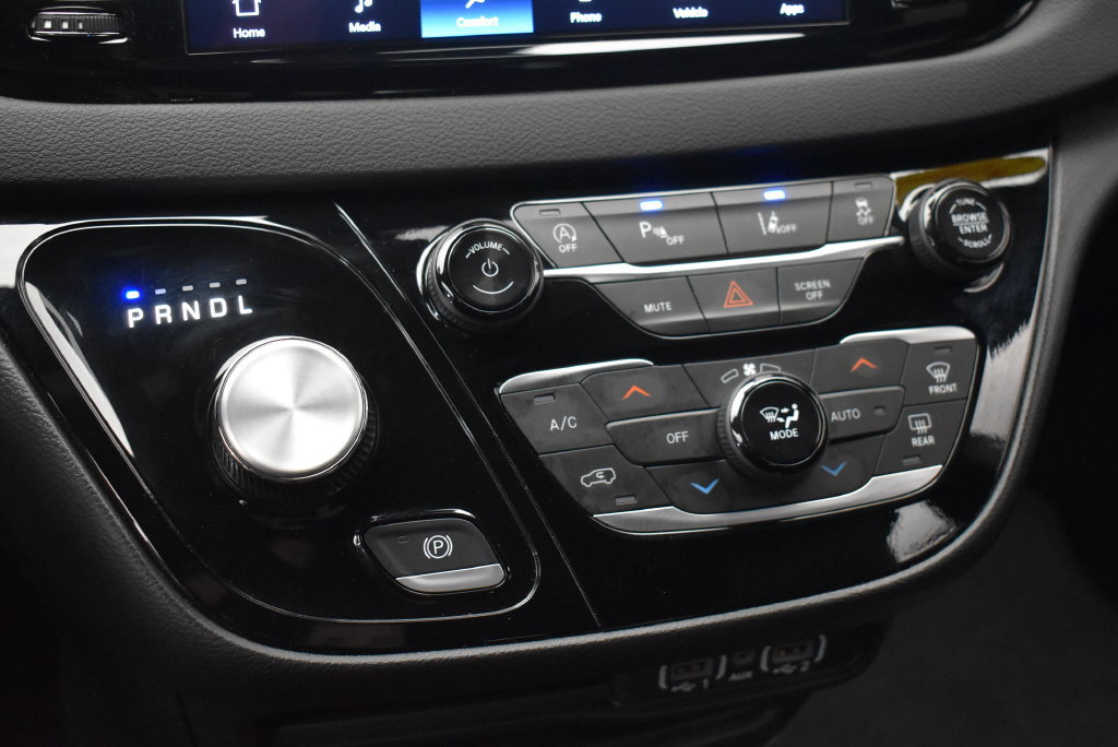 Used 2025 Chrysler Pacifica Select FWD image 21