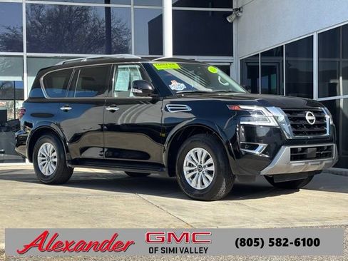 Used 2024 Nissan Armada SV image 1