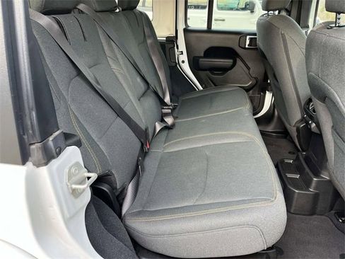 Used 2024 Jeep Wrangler Unlimited w/ Convenience Group image 19