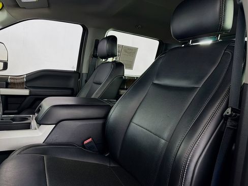 Used 2019 Ford F250 Lariat w/ Lariat Ultimate Package RWD image 31