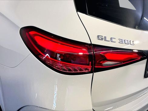 New 2026 Mercedes-Benz GLC 300 4MATIC image 5