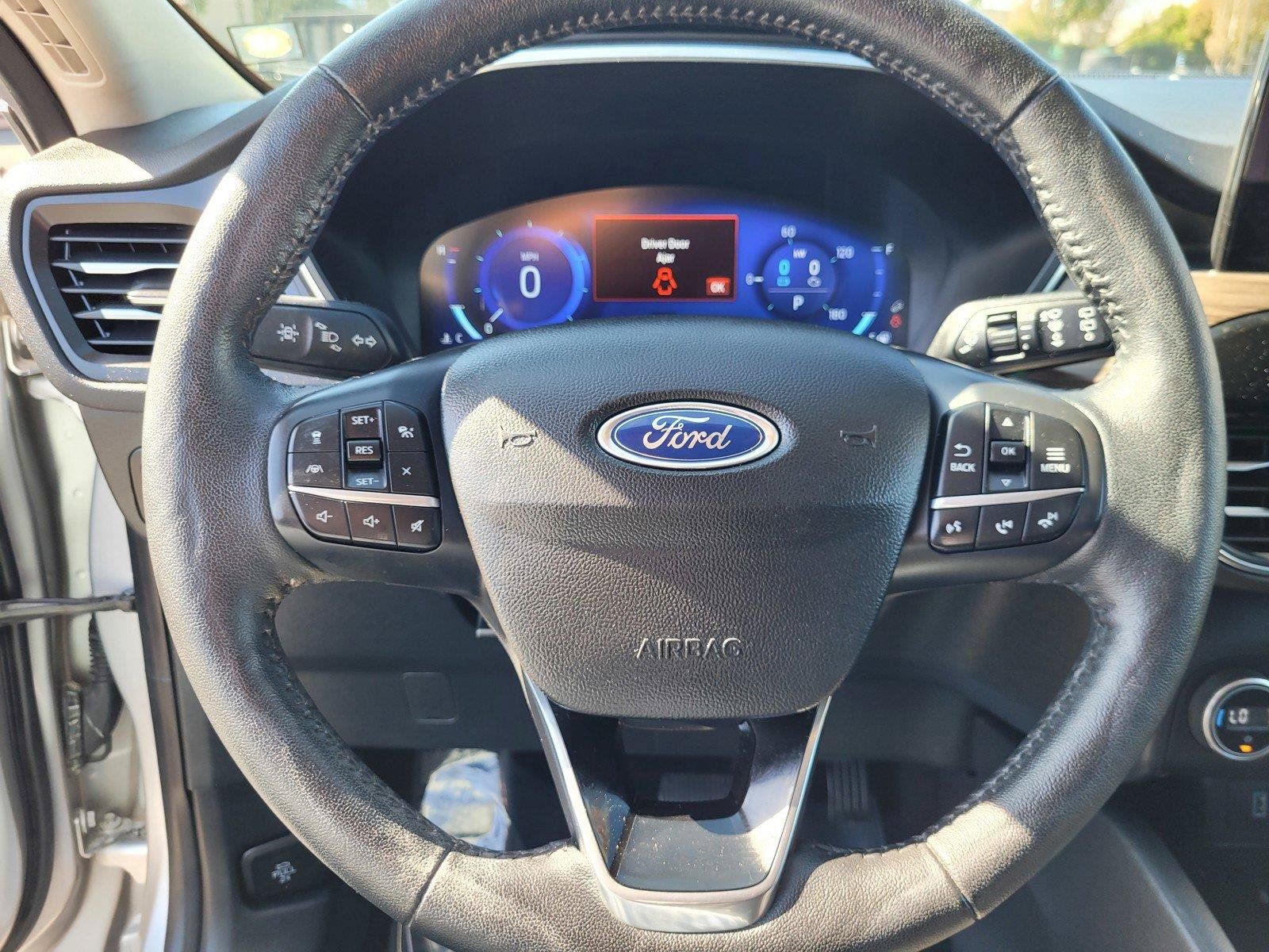 Used 2020 Ford Escape Titanium AWD/4WD image 33