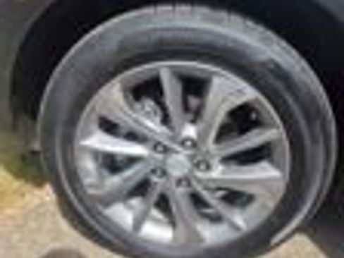 Used 2023 Buick Encore GX Select w/ Experience Buick Package FWD image 5