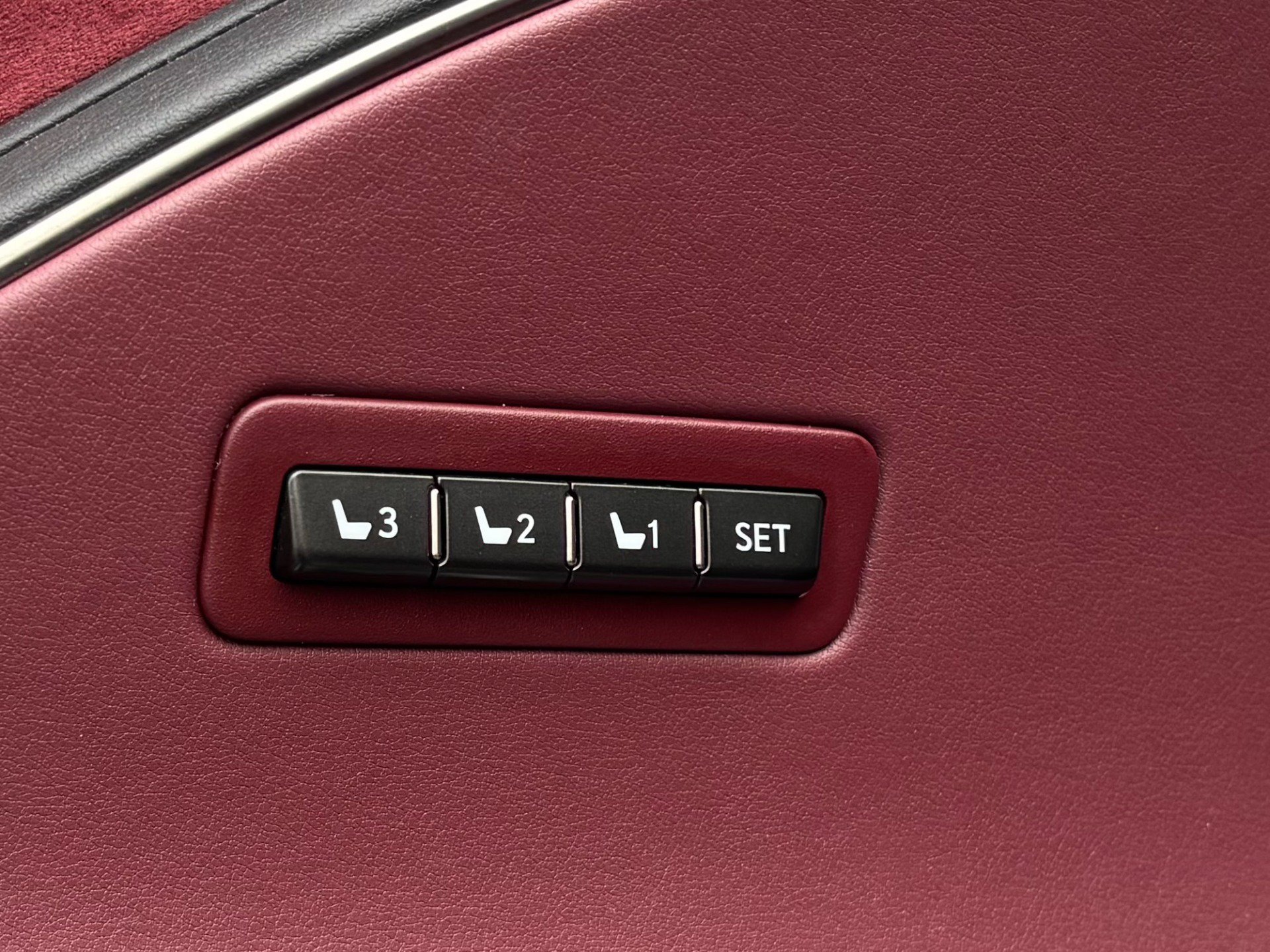 Used 2018 Lexus LC 500 Coupe w/ Sport Package RWD image 36