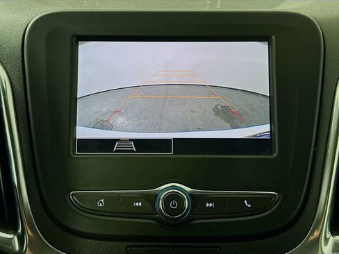 Used 2022 Chevrolet Equinox LT image 13