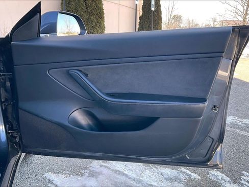 Used 2019 Tesla Model 3 Long Range image 23