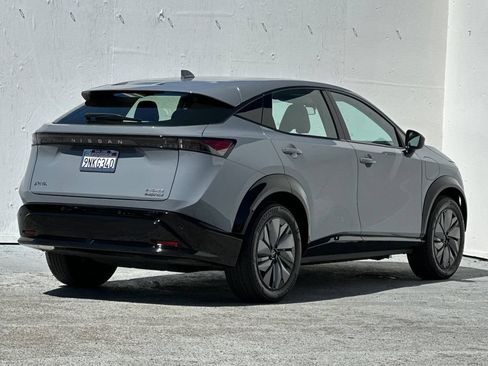 Used 2024 Nissan Ariya AWD image 3