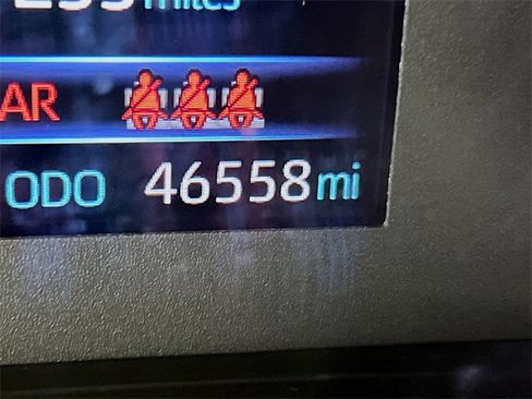 Used 2024 Toyota Corolla LE image 5