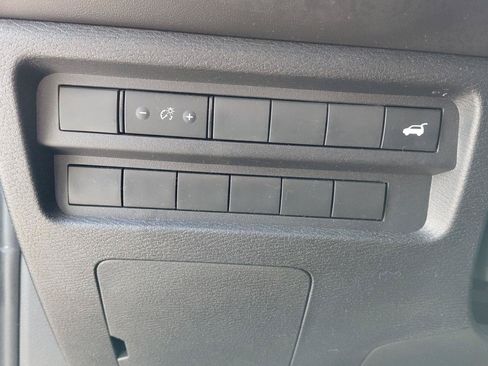 Used 2024 Mitsubishi Outlander SE AWD/4WD image 27