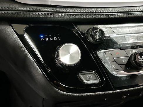 New 2026 Chrysler Pacifica Select image 16