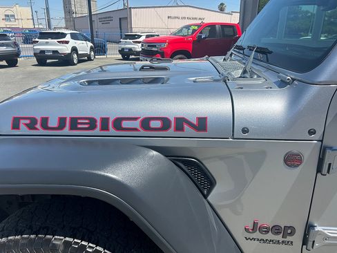Used 2018 Jeep Wrangler Unlimited Rubicon AWD/4WD image 10
