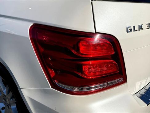 Used 2015 Mercedes-Benz GLK 350 4MATIC image 28