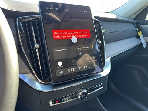 New 2026 Volvo XC90 B6 Plus w/ Protection Package Premier image 15