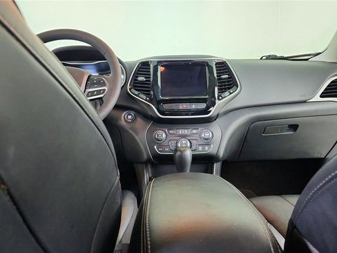 Used 2022 Jeep Cherokee Limited image 21