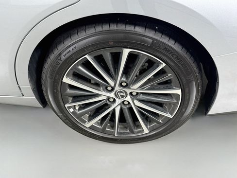 Used 2025 Lexus ES 350 w/ Premium Package FWD image 29