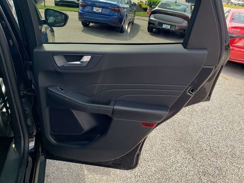 Certified 2023 Ford Escape ST-Line w/ Tech Pack #1 FWD image 18