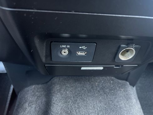 Used 2015 Ford F150 XLT image 15