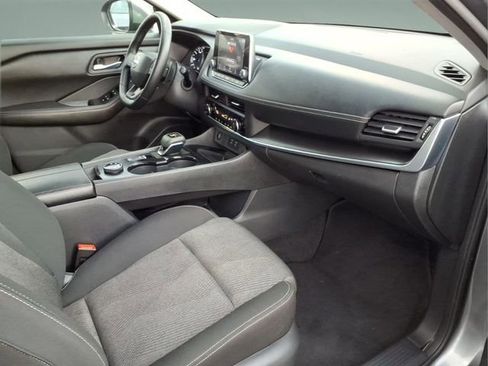 Certified 2025 Nissan Rogue SV AWD/4WD image 19
