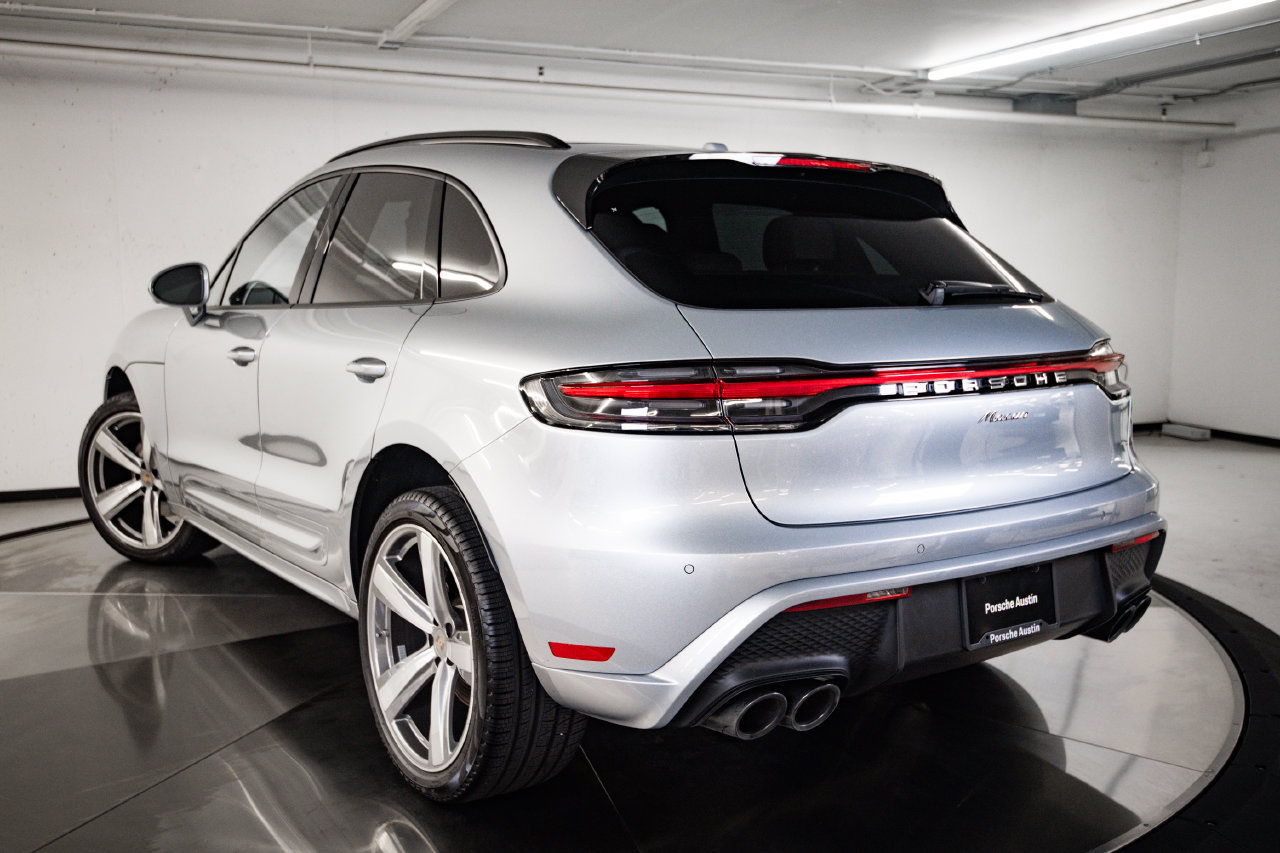 Certified 2026 Porsche Macan AWD/4WD image 3