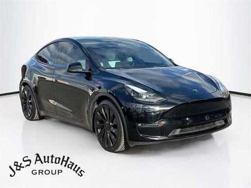 Used 2023 Tesla Model Y Performance image 1