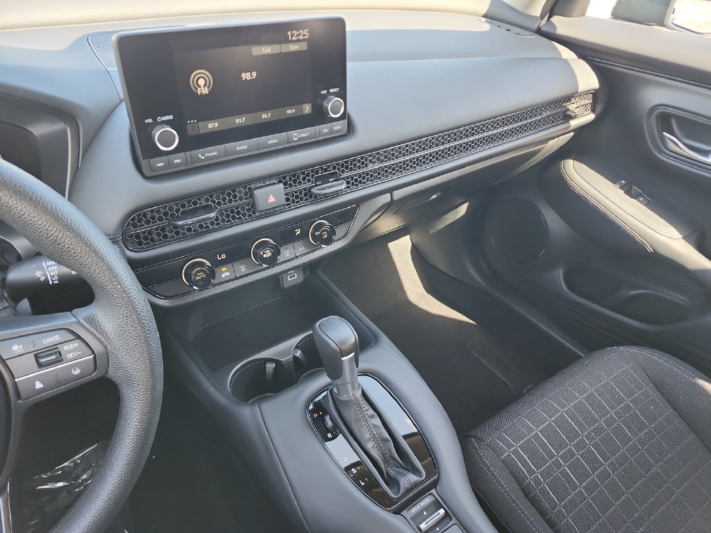 Used 2024 Honda HR-V LX image 25