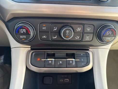 Used 2023 GMC Acadia Denali image 37