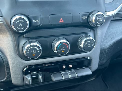 Used 2024 RAM 2500 Big Horn w/ Bed Utility Group image 26