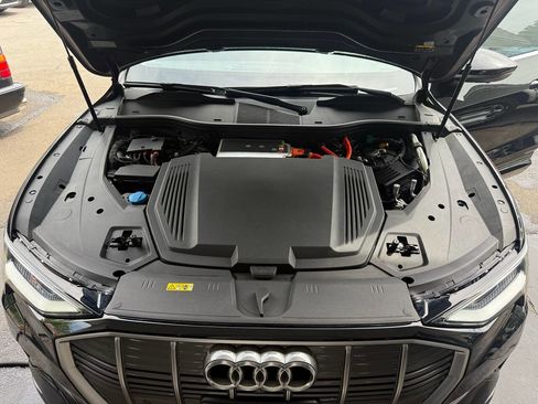 Used 2019 Audi e-tron Premium Plus image 89