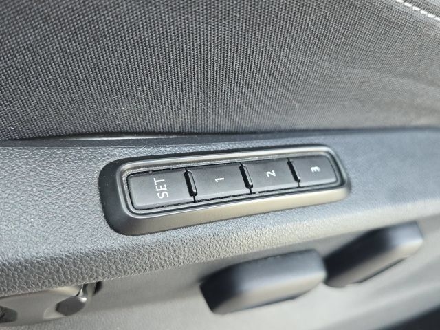 Used 2019 Volkswagen Atlas SEL Premium AWD/4WD image 24