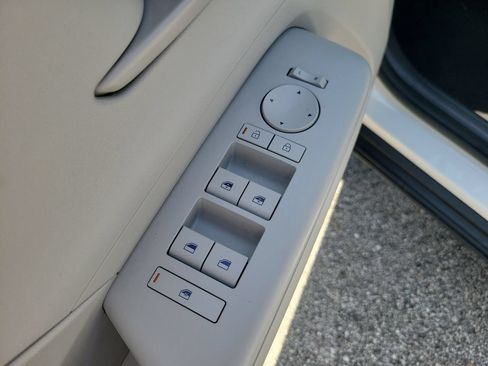 Used 2026 Hyundai Kona SEL Sport FWD image 13