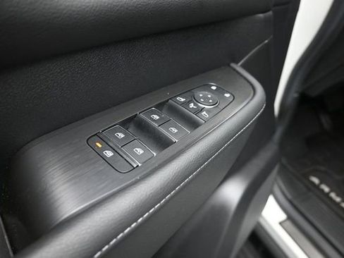 Used 2025 Nissan Armada PRO-4X w/ Pro-4X Premium Package AWD/4WD image 24