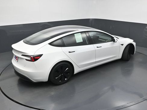 Used 2024 Tesla Model 3 Standard Range RWD image 34