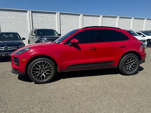 Used 2020 Porsche Macan AWD/4WD image 2