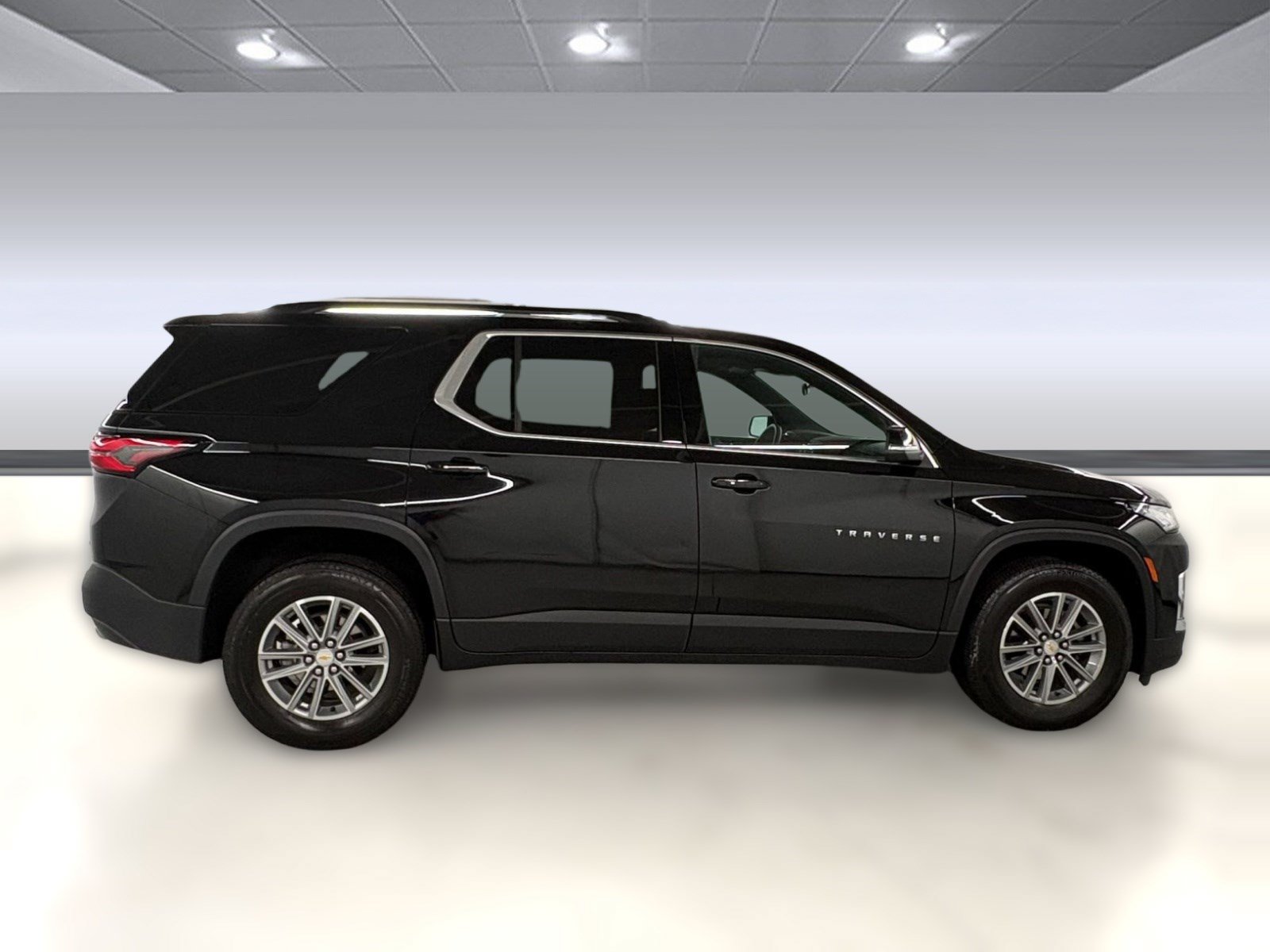 Used 2023 Chevrolet Traverse LT w/ LPO, Cargo Package FWD image 8