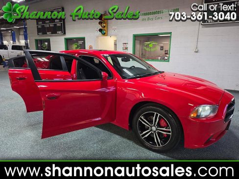 Used 2014 Dodge Charger SXT AWD/4WD image 1