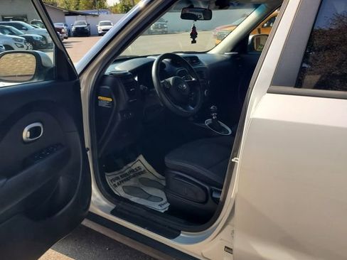 Used 2014 Kia Soul image 11