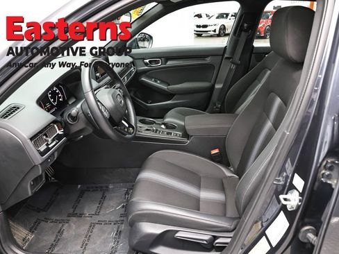 Used 2025 Honda Civic Sport image 14