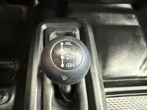 Used 2024 RAM 2500 Tradesman w/ Special Service Vehicle Group AWD/4WD image 9