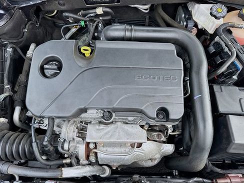 Used 2023 Chevrolet Malibu LT FWD image 29