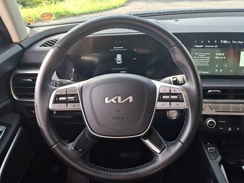 Used 2023 Kia Telluride S AWD/4WD image 19