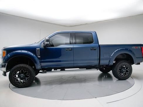Used 2017 Ford F250 XLT w/ XLT Value Package AWD/4WD image 2