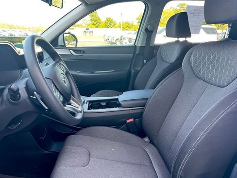 Used 2021 Hyundai Palisade SE image 4