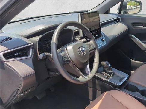 Used 2026 Toyota Corolla Cross XLE FWD image 9