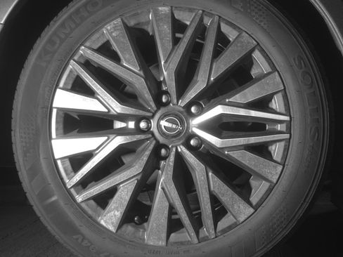 Used 2025 Nissan Altima 2.5 SV FWD image 15