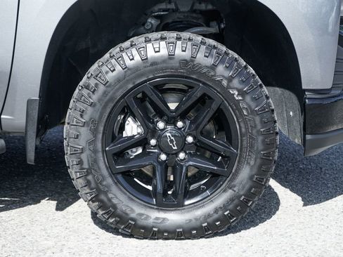 Used 2020 Chevrolet Silverado 1500 LT Trail Boss AWD/4WD image 39