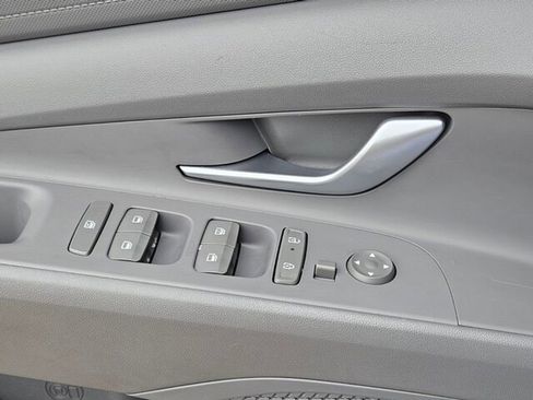 Used 2024 Hyundai Elantra SEL image 28