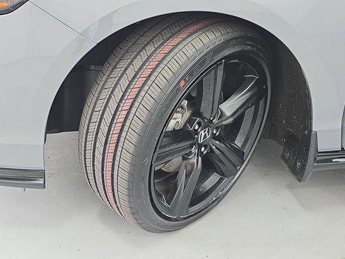 Used 2024 Honda Accord Sport image 30
