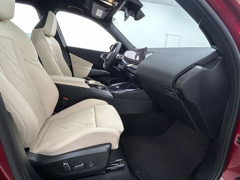 Used 2025 BMW X3 xDrive30 w/ Premium Package AWD/4WD image 38