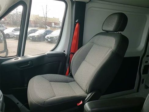 Used 2025 RAM ProMaster 2500 w/ Convenience Group image 29